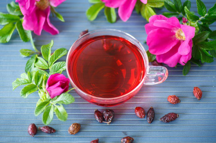 Rosehip infusion is not one of the most remarkable or well known, yet it also has some excellent benefits.